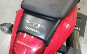 HONDA VTR 250 Gen. 2 MC33