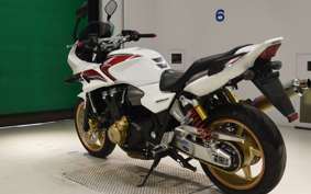 HONDA CB1300SB SUPER BOLDOR A 2013 SC54