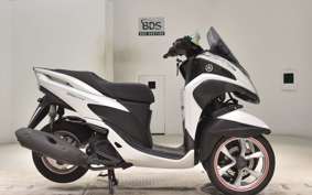 YAMAHA TRICITY 125 2015 SE82J
