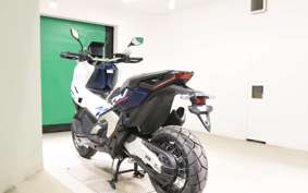 HONDA X-ADV 750 2026 RH21