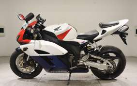 HONDA CBR1000RR 2005 SC57