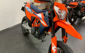 KTM 690 SMC R 2025 LSV40