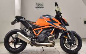 KTM 1290 SUPER DUKE R 2022