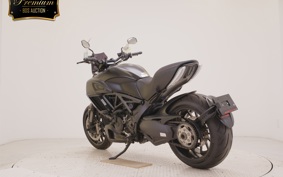 DUCATI DIAVEL 2015