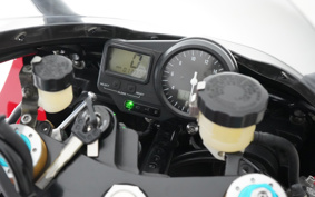 YAMAHA YZF-R7 1999 RM01