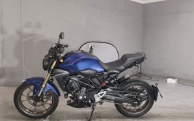 HONDA CB250R MC52