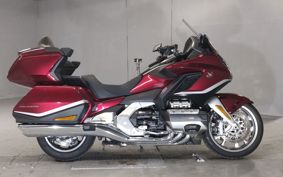 HONDA GL1800 TOUR DCT SC79