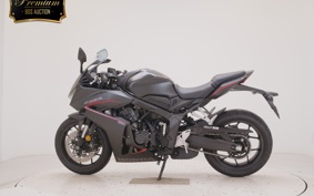 HONDA CBR650R E-Clutch 2025 RH17