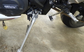 TRIUMPH STREET TRIPLE R 2023