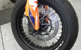 KTM 690 SMC R 2025