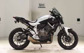 YAMAHA MT-07 2015