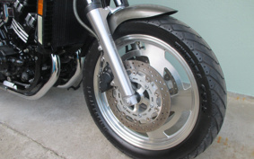 YAMAHA VMAX 2000 2LTN