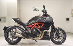 DUCATI DIAVEL Carbon 2015