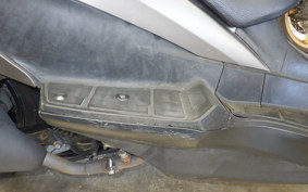 SUZUKI SKYWAVE 200 (Burgman 200)