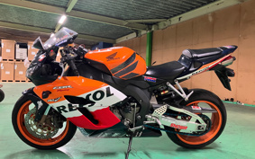 HONDA CBR1000RR 2005 SC57
