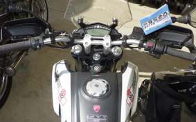 DUCATI HYPERSTRADA 820 2014