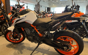 KTM 890 DUKE R 2023 TU940