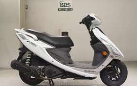 SUZUKI GSR125 2016