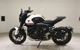 TRIUMPH TRIDENT 660 2021