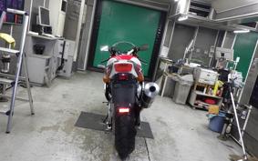 YAMAHA YZF-R7 2000