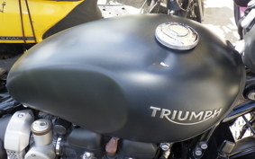 TRIUMPH BONNEVILLE BOBBER