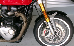 TRIUMPH THRUXTON 1200 R 2016 DAD72H
