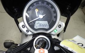 TRIUMPH STREET TWIN 2018