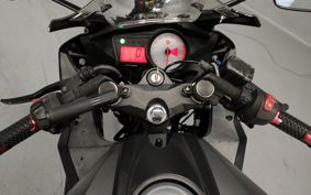 YAMAHA YZF-R125 RE06