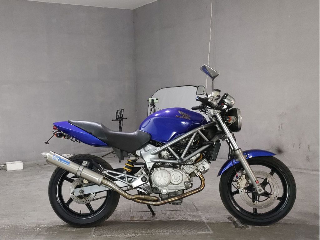 Фото Honda VTR 250 2004 с японского аукциона