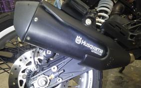 HUSQVARNA SVARTPILEN 401 2019
