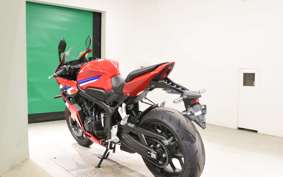 HONDA CBR650R E-Clutch 2025 RH17