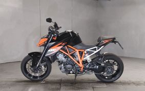 KTM 1290 SUPER DUKE R 2015 V3940