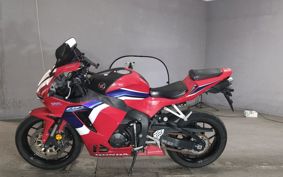 HONDA CBR600RR PC40