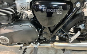TRIUMPH BONNEVILLE T100 2021 DAD70G