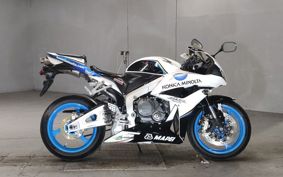 HONDA CBR600RR 2009 PC40