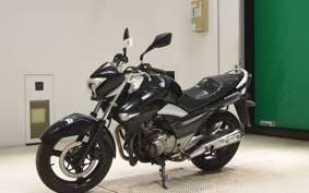SUZUKI GSR250 2015