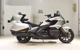 HONDA GL 1800 GOLD WING TOUR DCT 2025