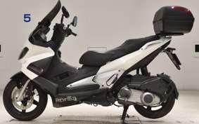 APRILIA SR MAX 300 2015