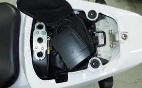 SUZUKI GSR750 A 2013 GR7NA