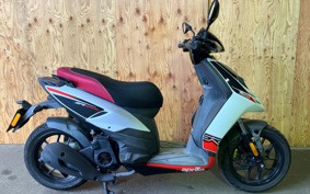 APRILIA SR MOTARD125