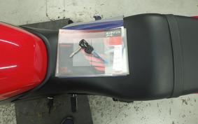 HONDA VTR 250 Gen. 2 MC33