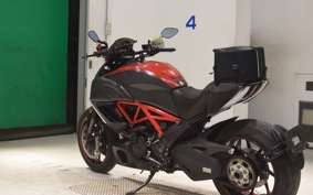 DUCATI DIAVEL Carbon 2011