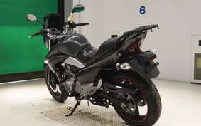 SUZUKI GSR250