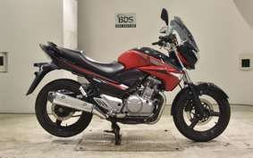 SUZUKI GSR250 2012
