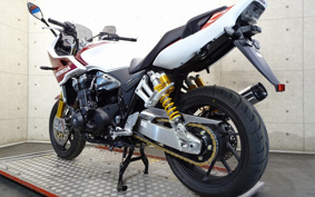 HONDA CB1300 SUPER  BOL DOR  SPECIAL  2025 SC54