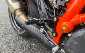 KTM 1290 SUPER DUKE GT 2016 V6940