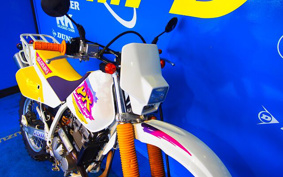 SUZUKI DR250 R SJ45A