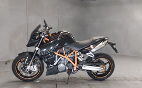 KTM 990 SUPER DUKE VD940