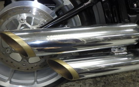 HARLEY FLBS 1870 2023