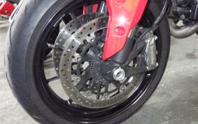 DUCATI HYPERSTRADA 820 2015